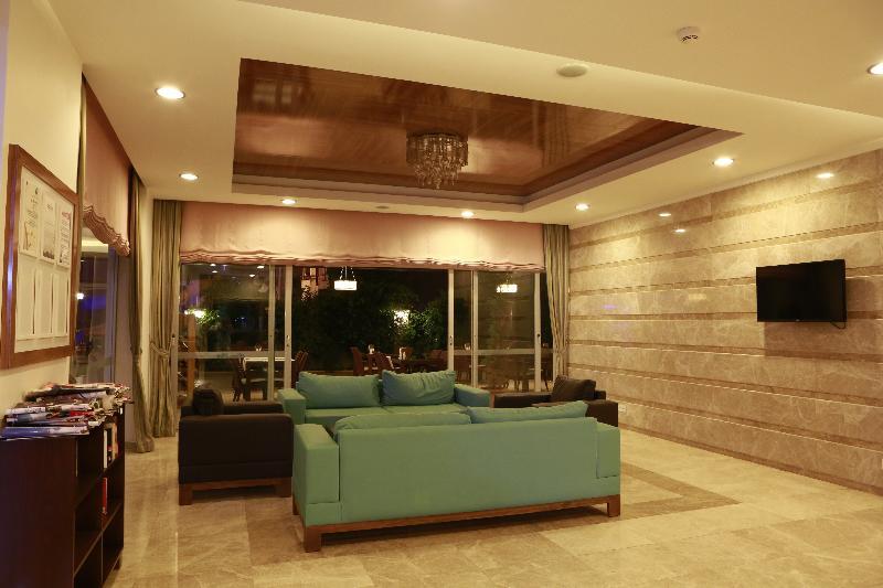 Almera Park Hotel de apartamente 3*