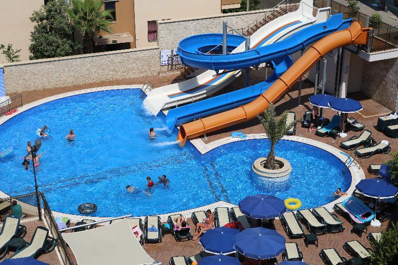 Hotel de apartamente Almera Park 3*