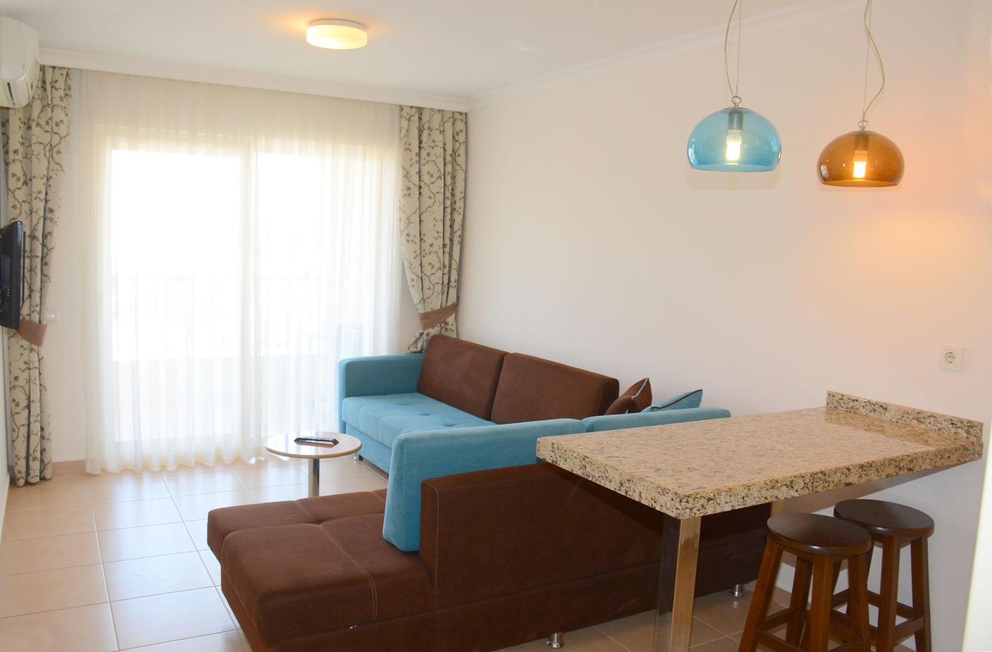 Almera Park Aparthotel