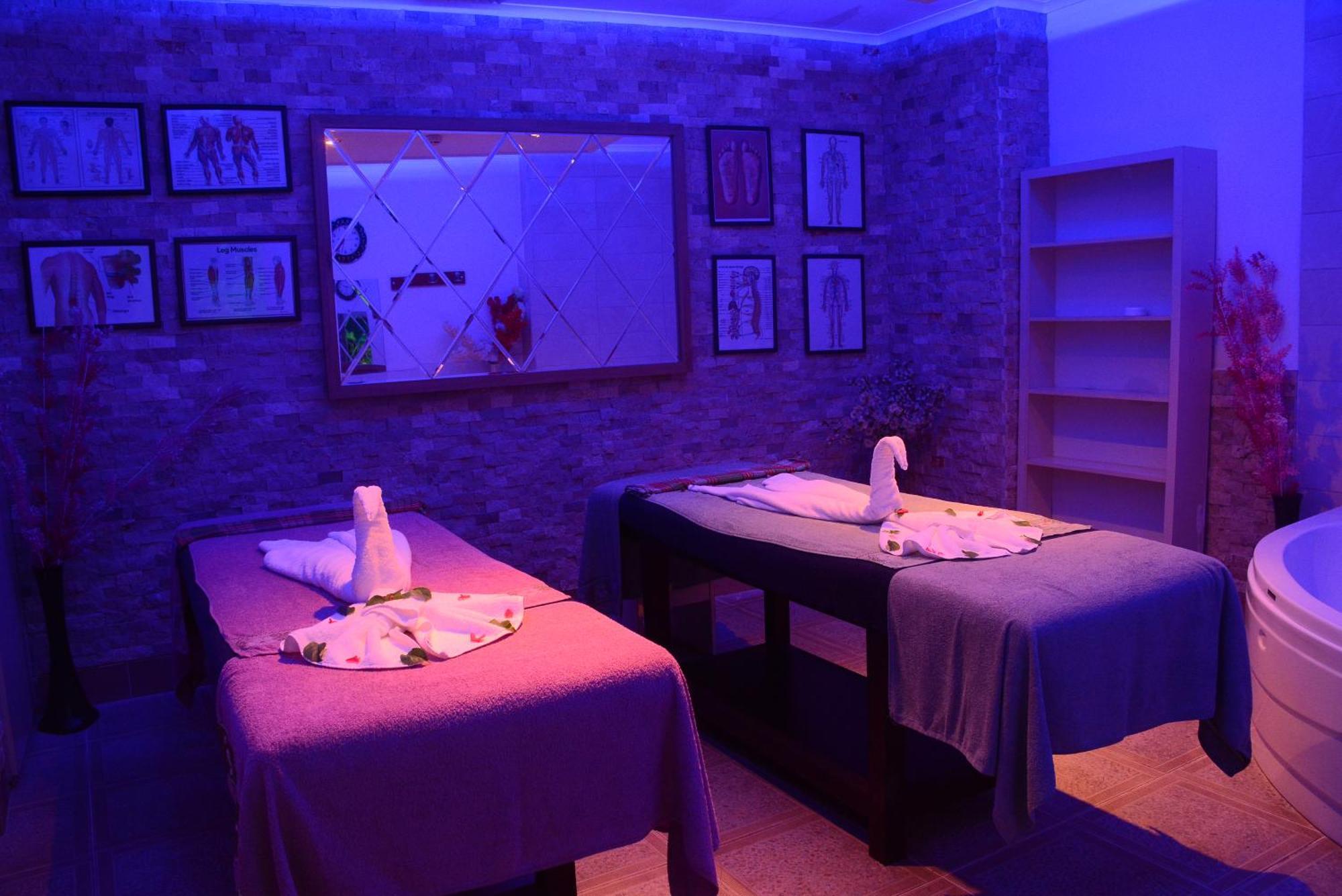 Almera Park Aparthotel